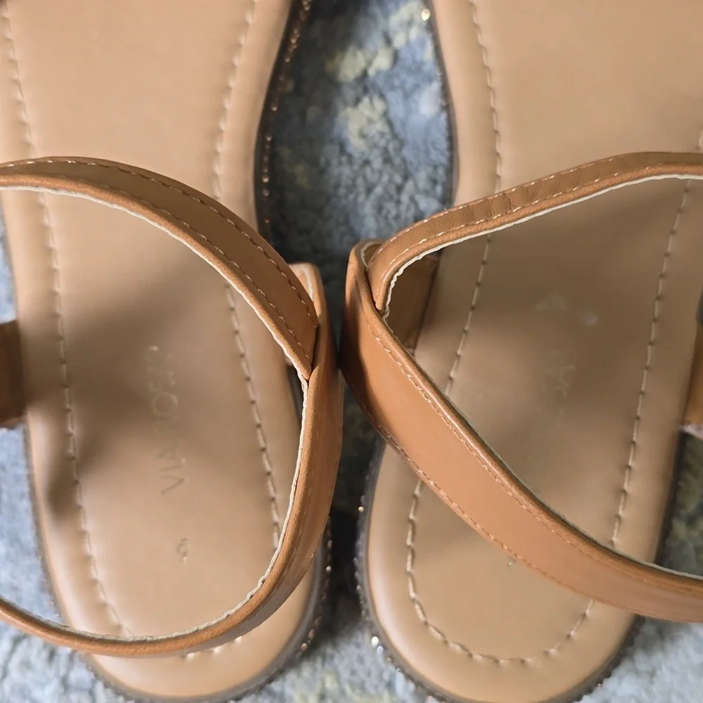 Via Rosa Caramel Elegant Tan Sandals with Gold Accents
